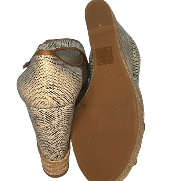 Tory Burch Plata Royal Majorca Wedge Shoe - Picture 5 of 6